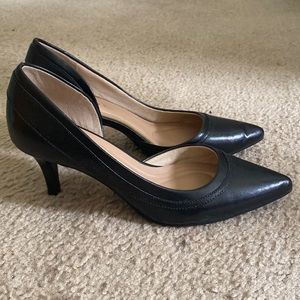 Kelly & Katie Sheena Pump